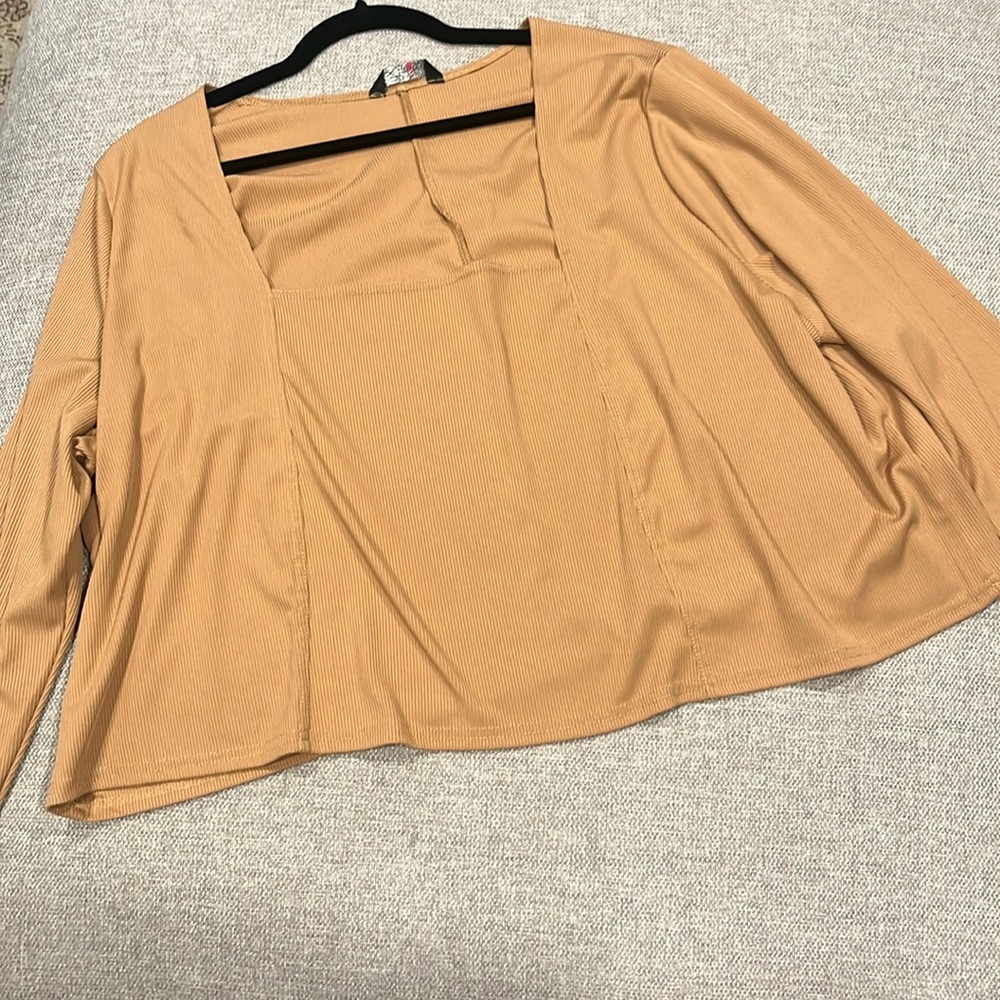 Tan Plus Size Crop top - size 3X